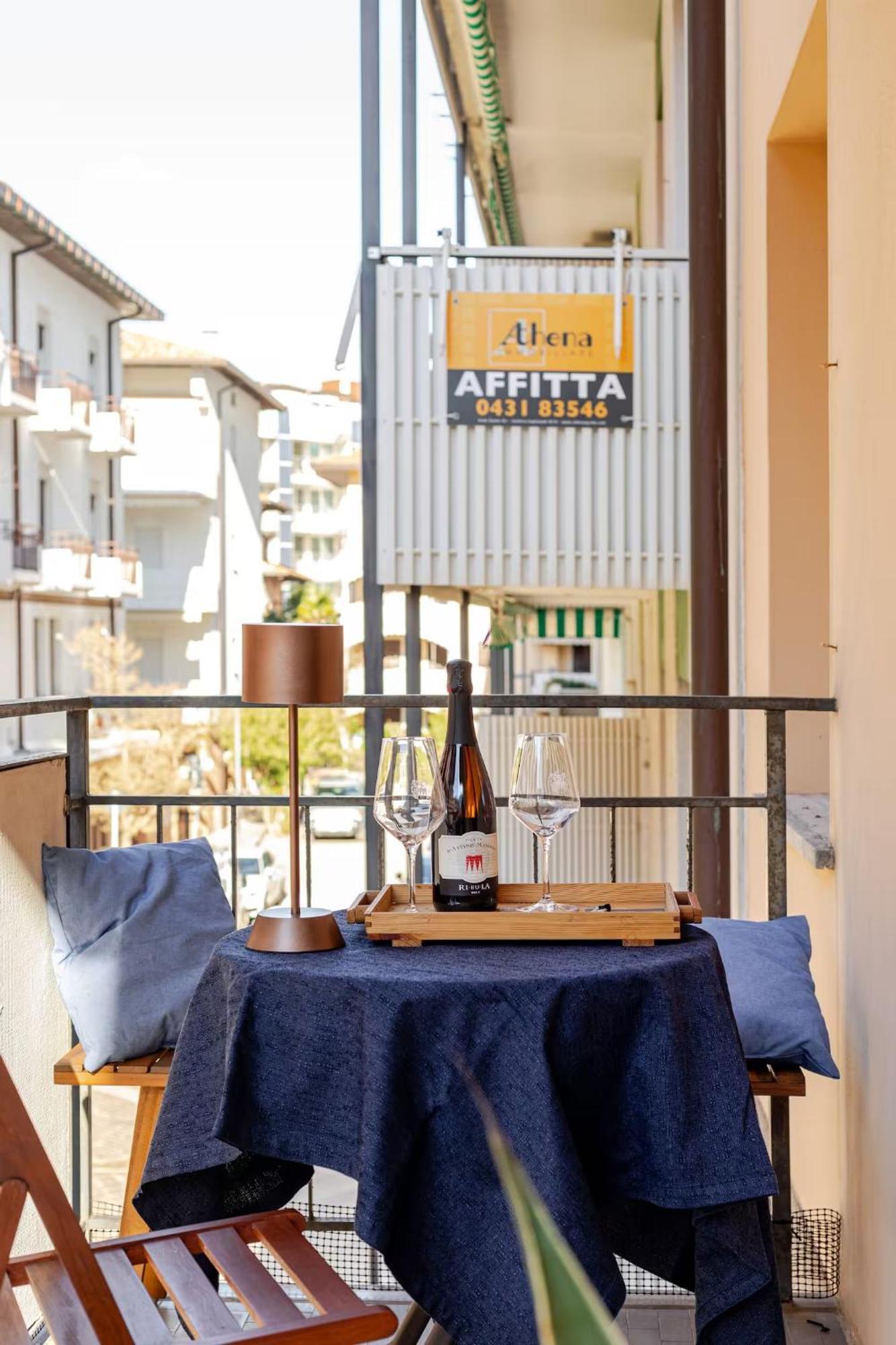 Sunny Home, Appartamento In Centro E Vicino Alla Spiaggia Grado Buitenkant foto